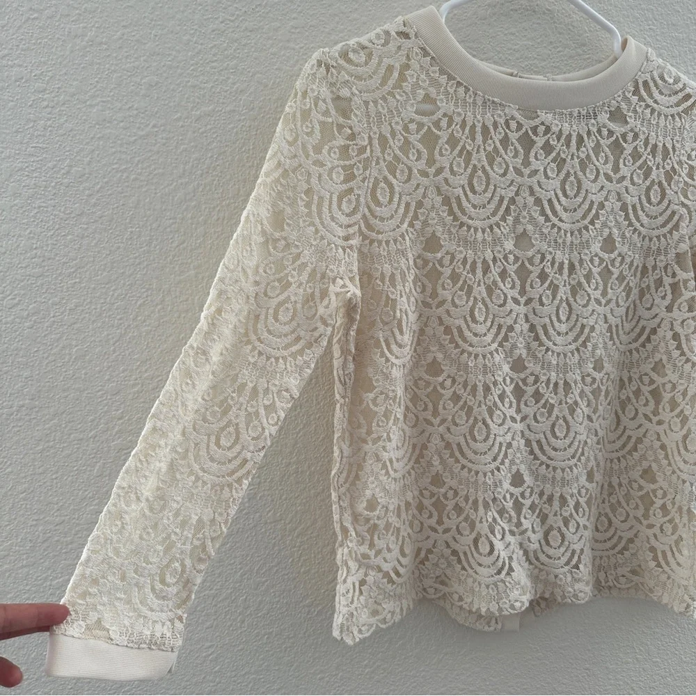 Banana Republic Scallop Lace Delicate Dainty Button Back Long Sleeve Blouse Sz M